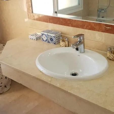 בית נופש Modern Golf Puerto Banus מארבלה
